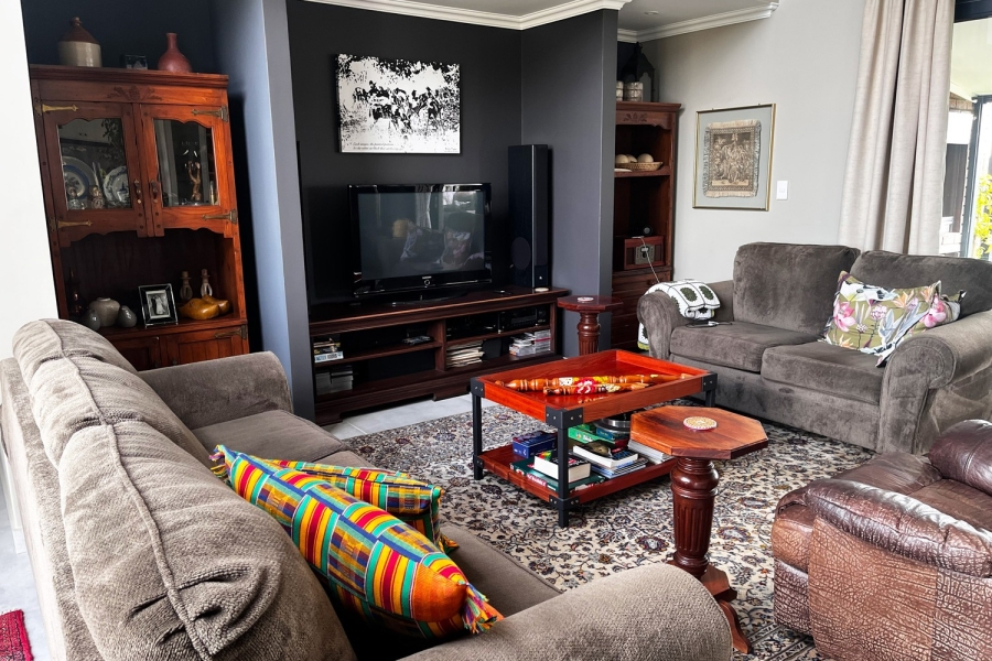 3 Bedroom Property for Sale in Renosterbos Estate Western Cape